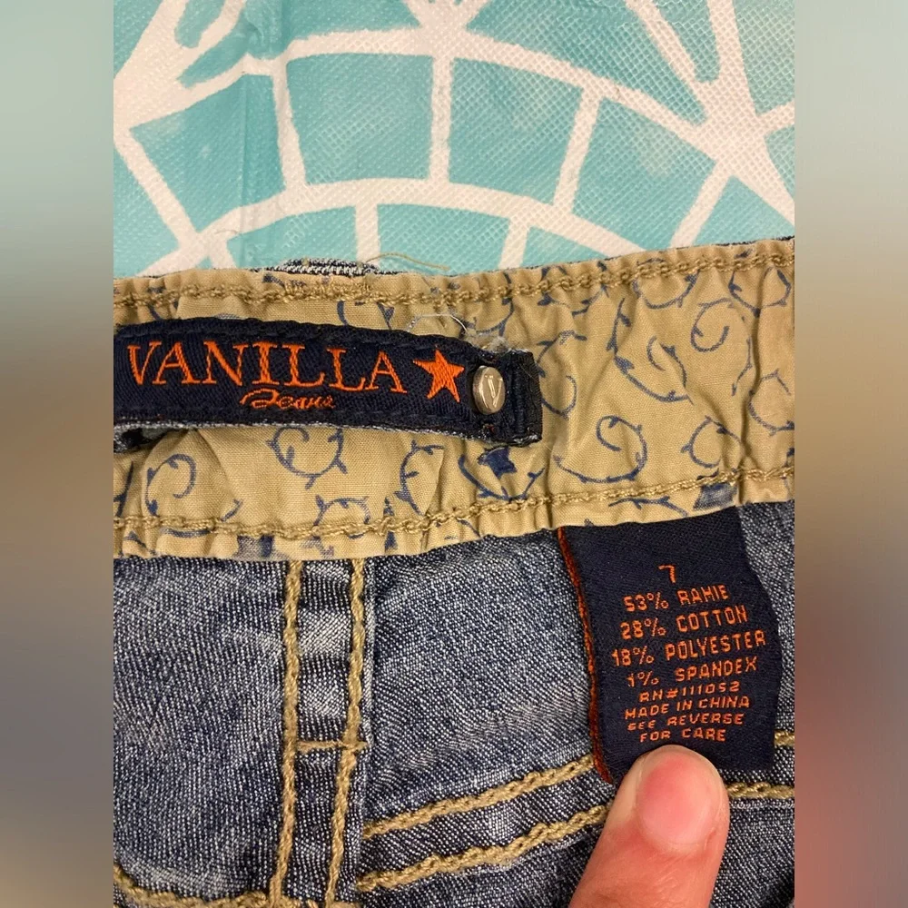Vintage Vanilla Star blue denim gaucho pant. Semi-flare leg. - Picture 3 of 4